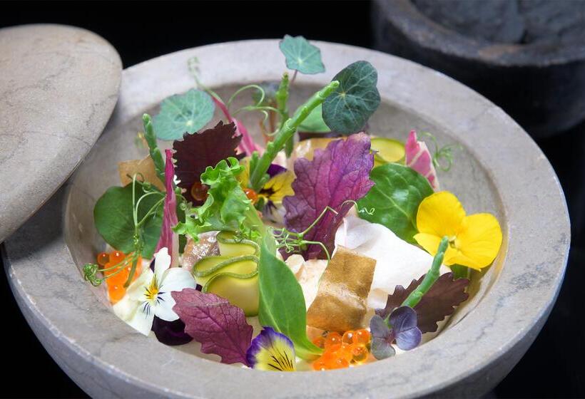 Отель Elysium Resort & Spa