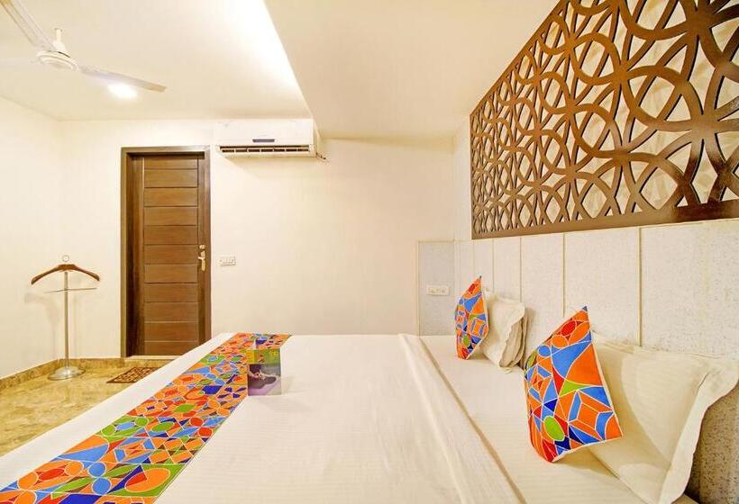 Fabhotel White Klove Paharganj