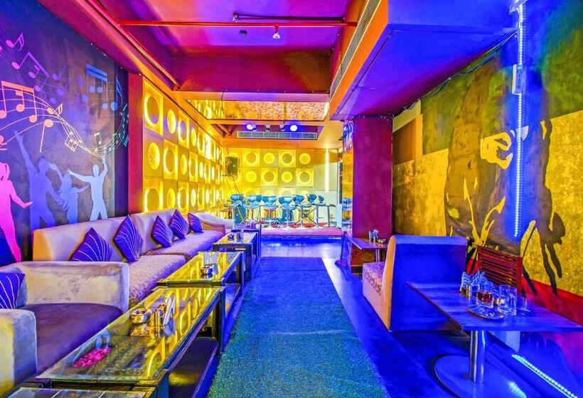 Fabhotel White Klove Paharganj