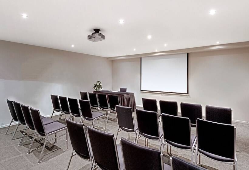 هتل Fable Christchurch