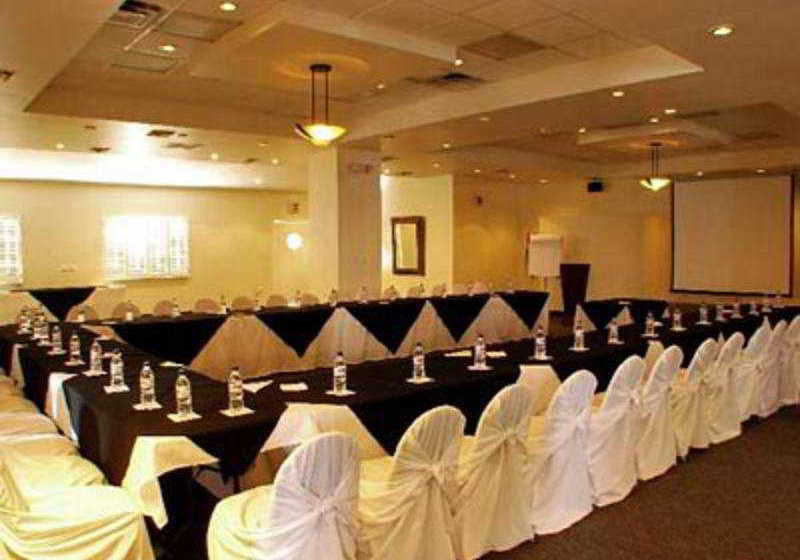 فندق Festival Plaza