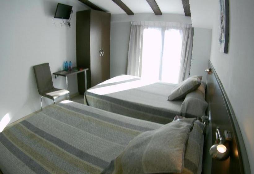 ホテル Fontanella