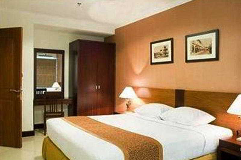 هتل Youre At  Galeri Ciumbuleuit Apartment