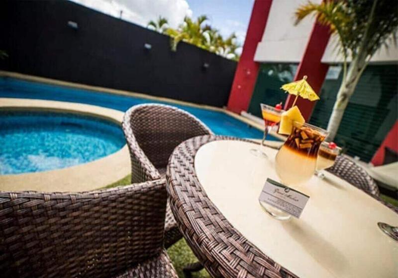 בית מלון כפרי Grand Marlon