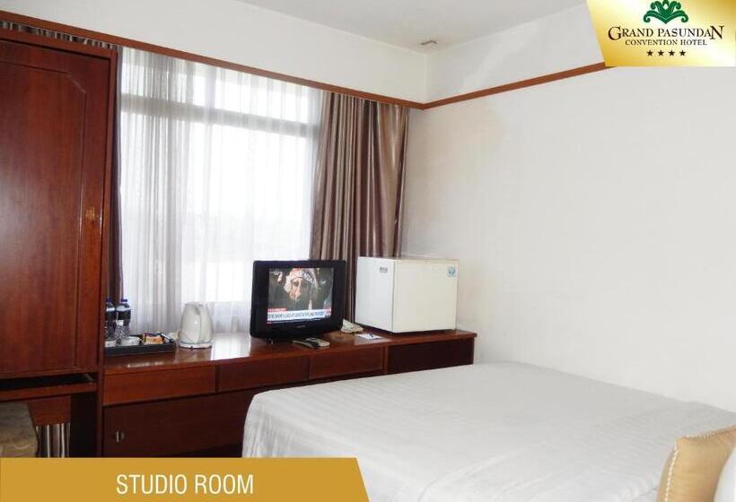 ホテル Grand Pasundan Convention