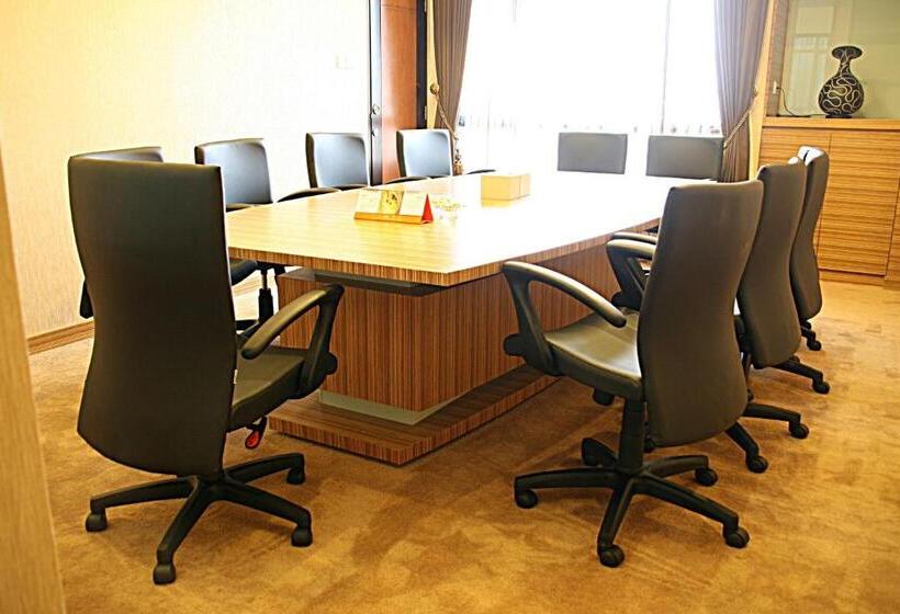 ホテル Grand Pasundan Convention