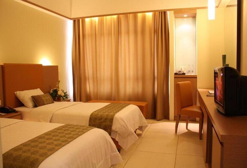 هتل Grand Pasundan Convention