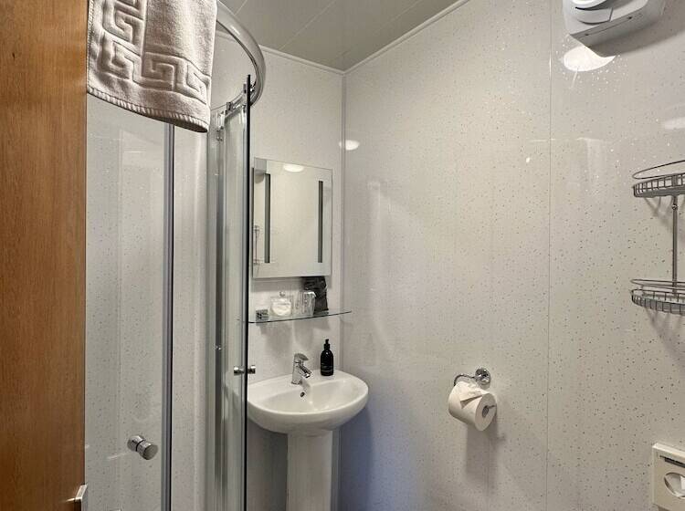 酒店 Guisachan Guest House