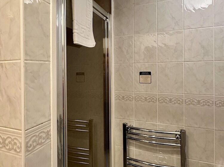 酒店 Guisachan Guest House