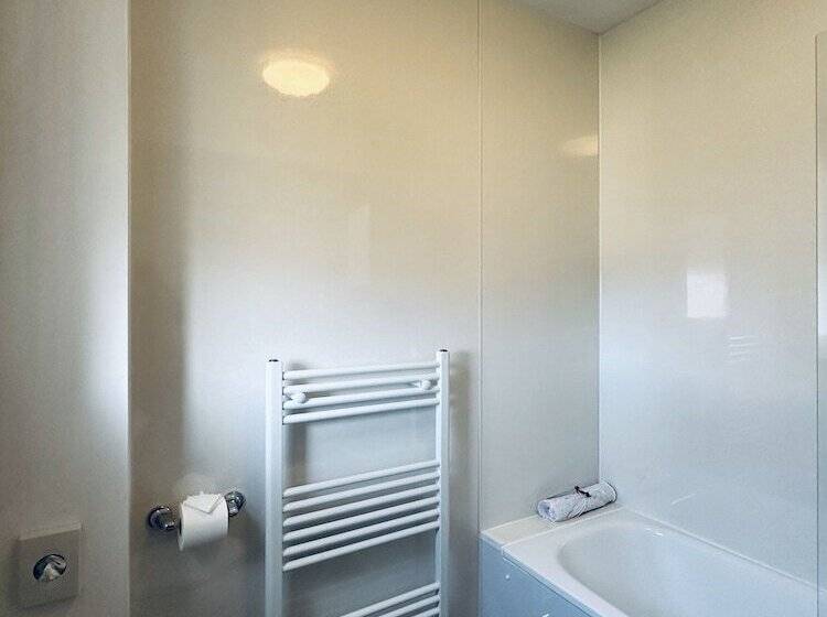 酒店 Guisachan Guest House