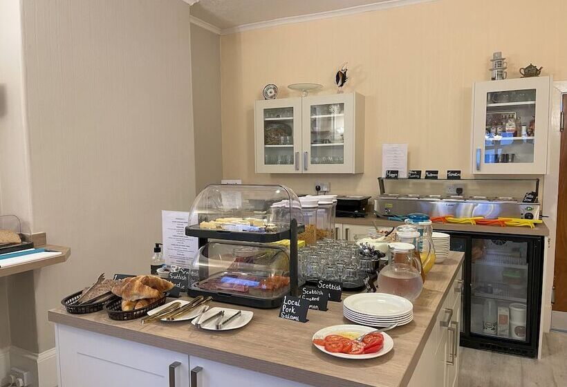 酒店 Guisachan Guest House