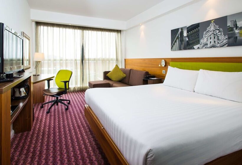 בית מלון כפרי Hampton By Hilton Liverpool City Center