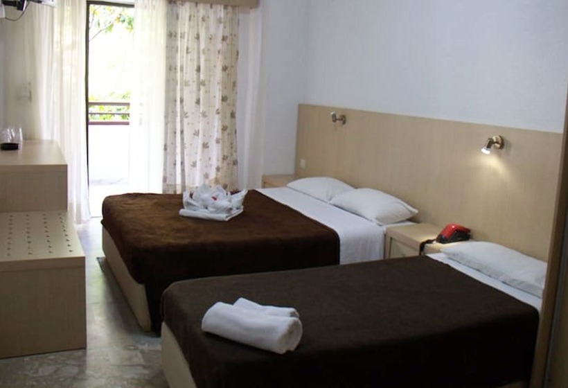 בית מלון כפרי Hanioti Grand Victoria