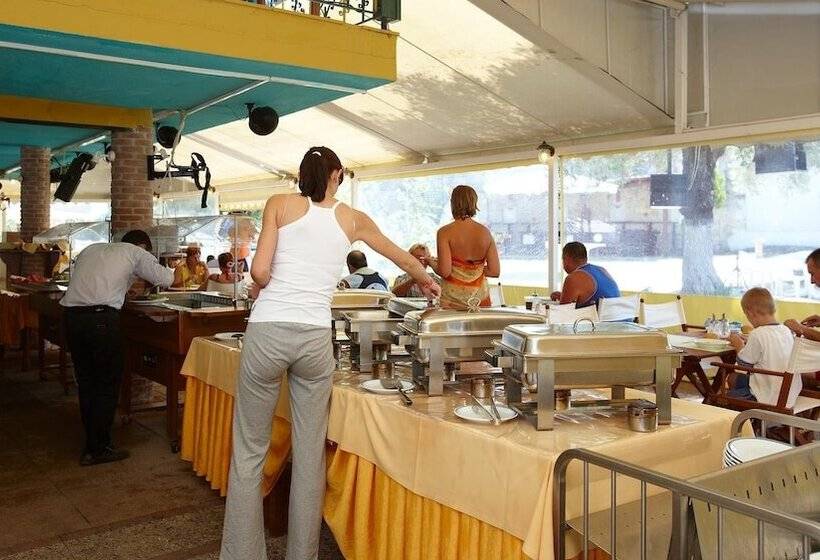 בית מלון כפרי Hanioti Grand Victoria