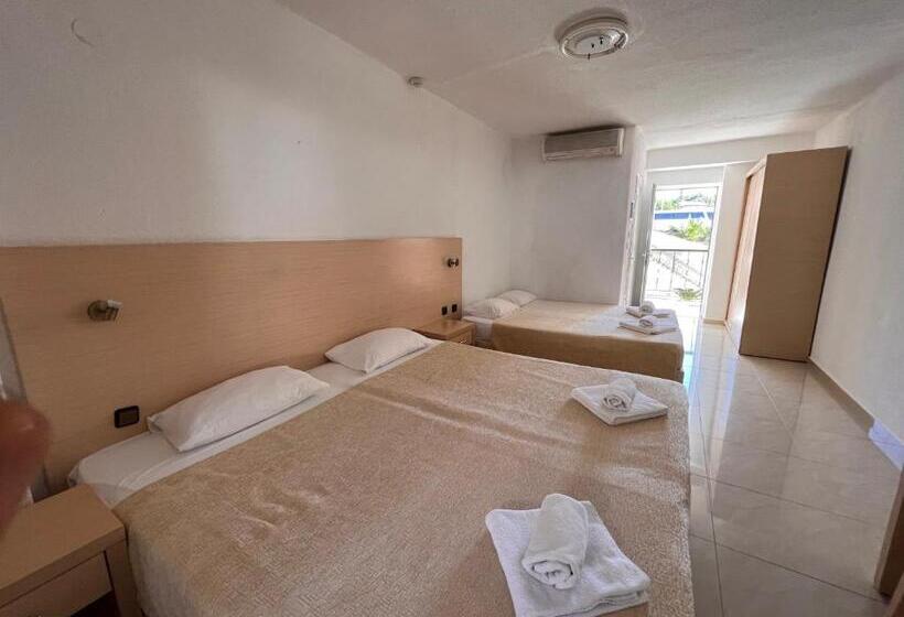 בית מלון כפרי Hanioti Grand Victoria