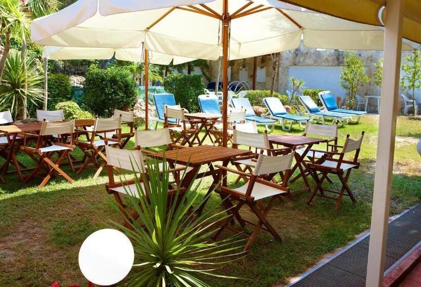 בית מלון כפרי Hanioti Grand Victoria