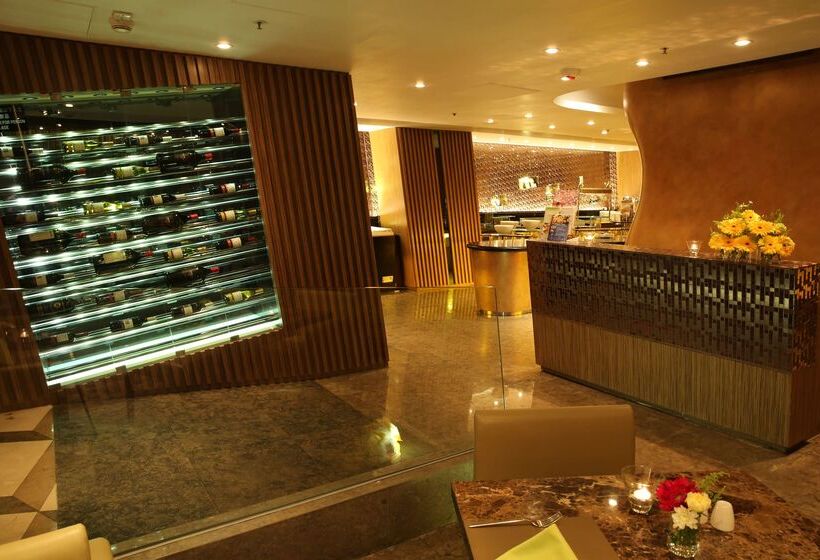 هتل Harbour Plaza 8 Degrees