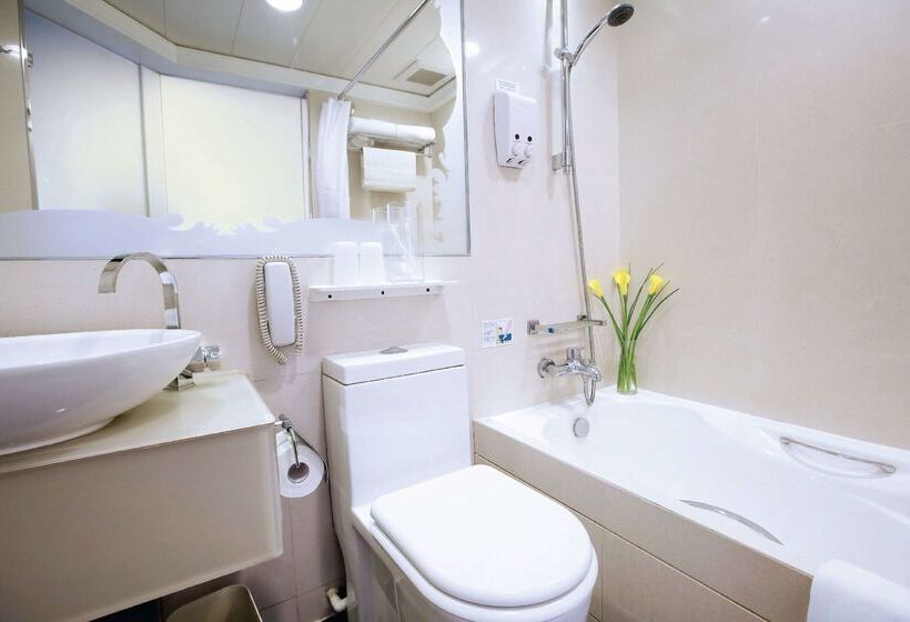 هتل Harbour Plaza 8 Degrees