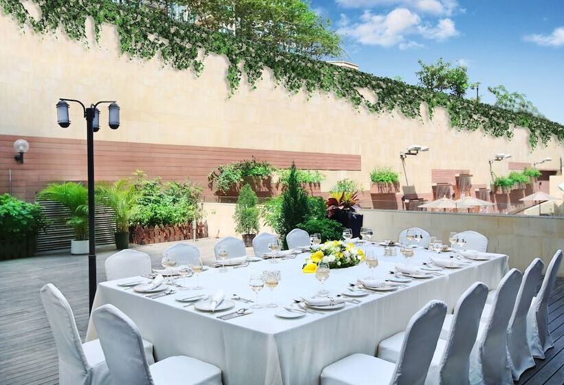 هتل Harbour Plaza 8 Degrees