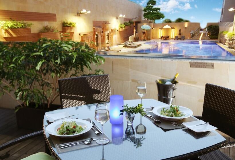 هتل Harbour Plaza 8 Degrees