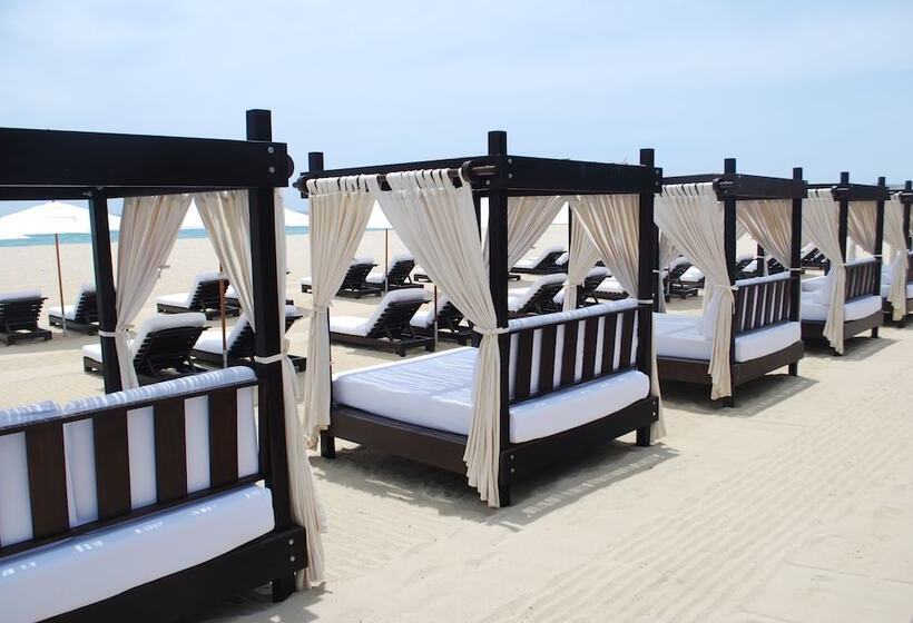 هتل Cabo Azul, A Hilton Vacation Club