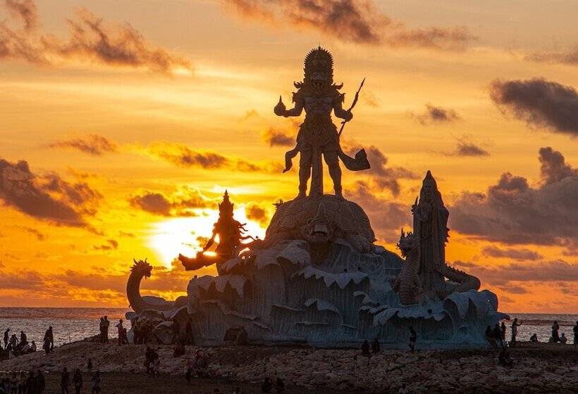 Отель Holiday Inn Resort Baruna Bali, An Ihg