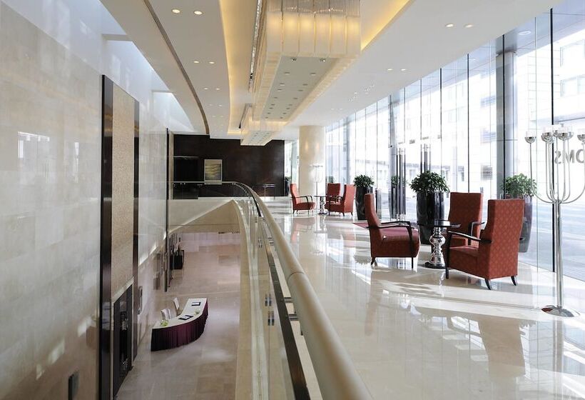 هتل Hong Kong Skycity Marriott