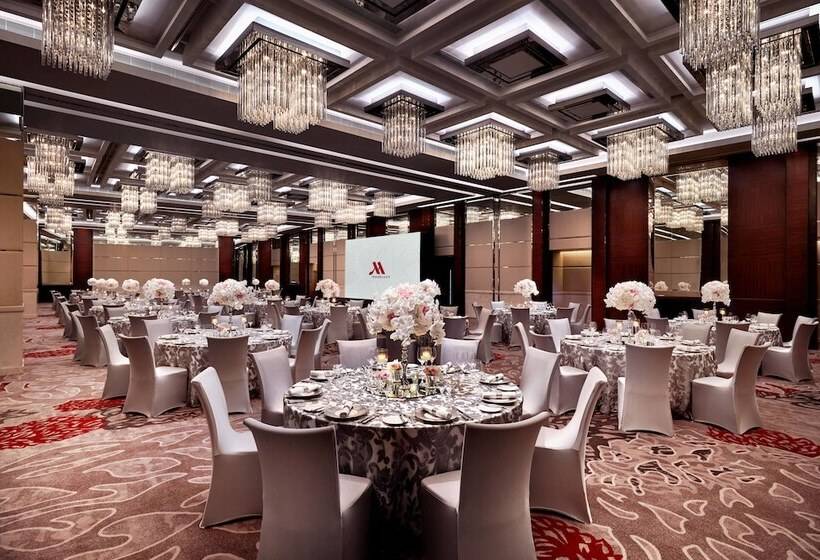 هتل Hong Kong Skycity Marriott