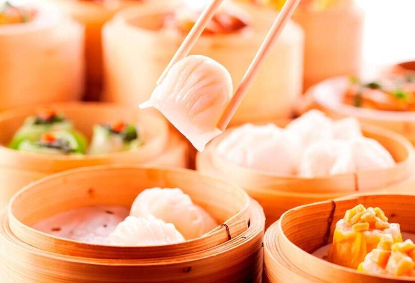 هتل Hong Kong Skycity Marriott