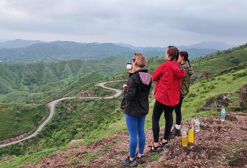 فندق Hostel Mantra