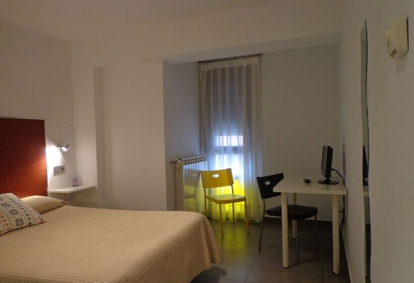 هتل Alda Soria Rooms