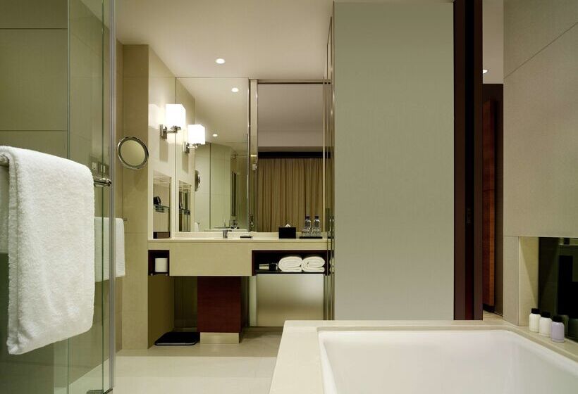 هتل Hyatt Regency Hong Kong, Tsim Sha Tsui