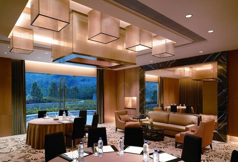 هتل Hyatt Regency Hong Kong, Sha Tin