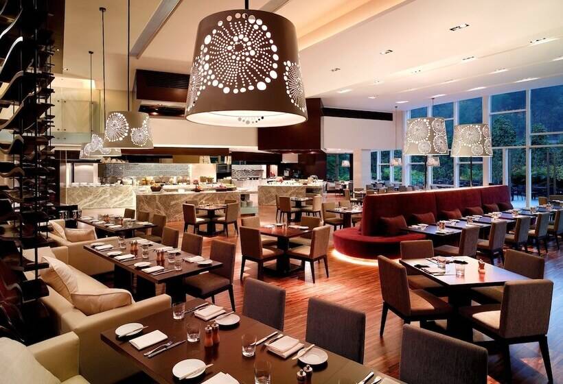 هتل Hyatt Regency Hong Kong, Sha Tin