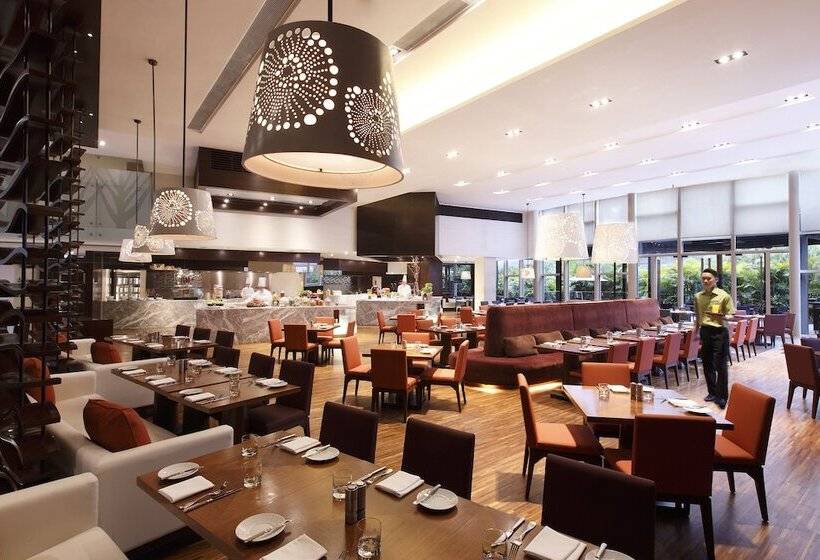 هتل Hyatt Regency Hong Kong, Sha Tin