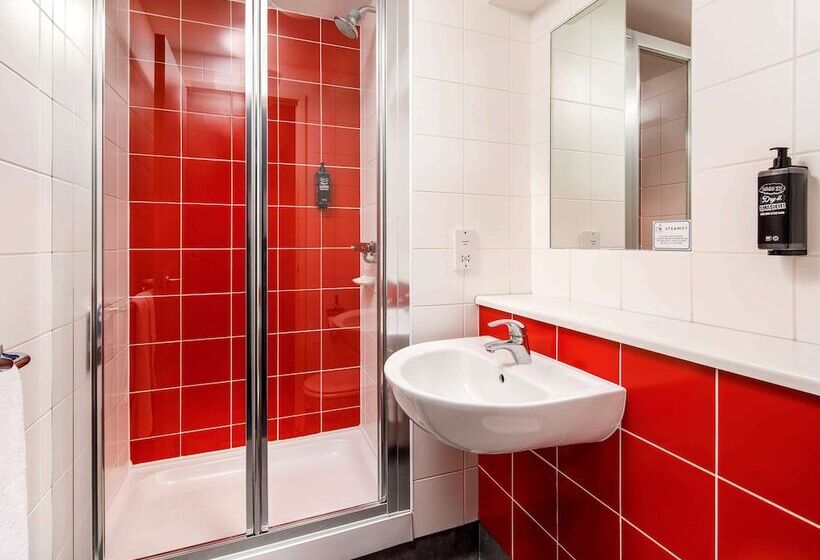 酒店 Travelodge Heathrow Terminal 5