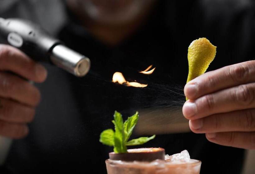 Отель Ikones Seafront Luxury Suites   Adults Only