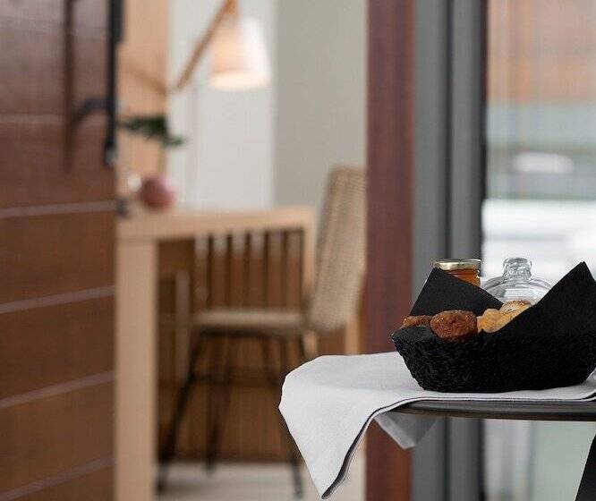 Отель Ikones Seafront Luxury Suites   Adults Only