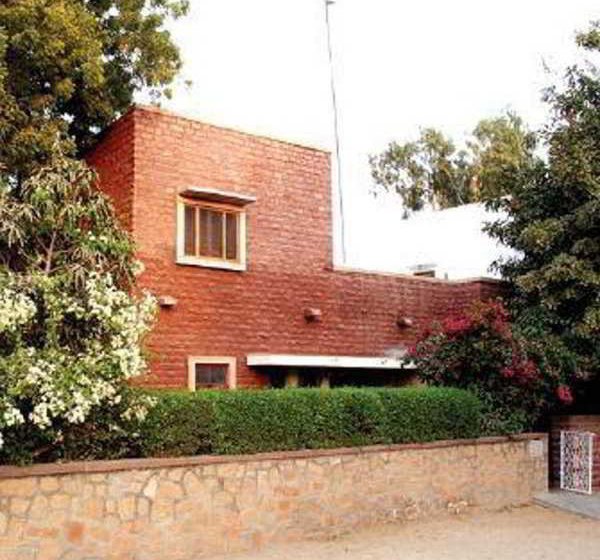 فندق Indrashan Homestay