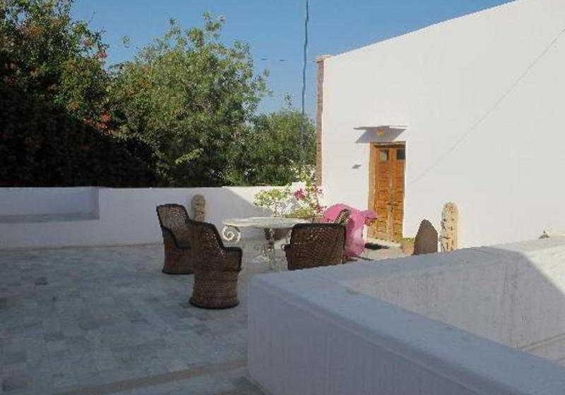 فندق Indrashan Homestay