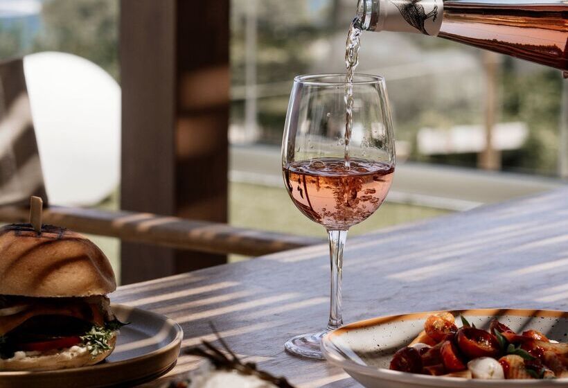 Irida Hotel Agia Pelagia