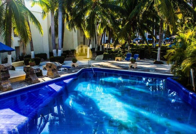 ホテル Ixtapa Palace