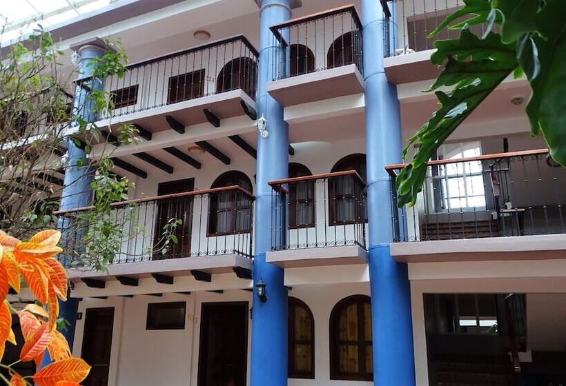 Отель Jardines Del Carmen