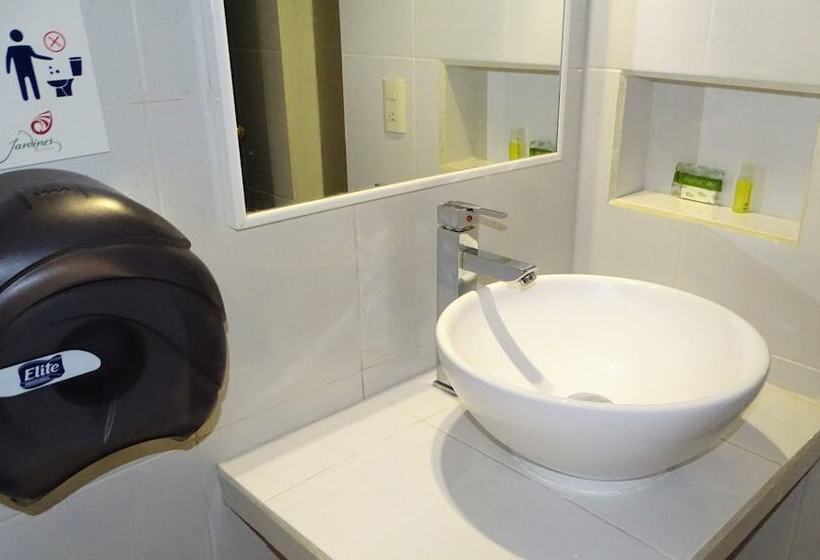 Отель Jardines Del Carmen