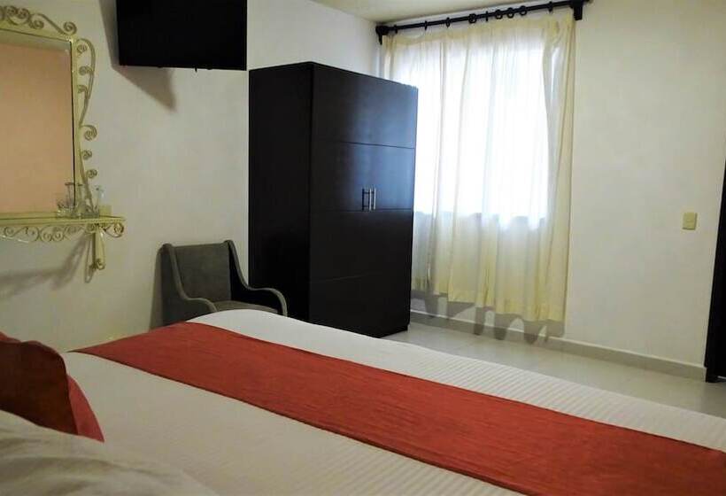 Отель Jardines Del Carmen