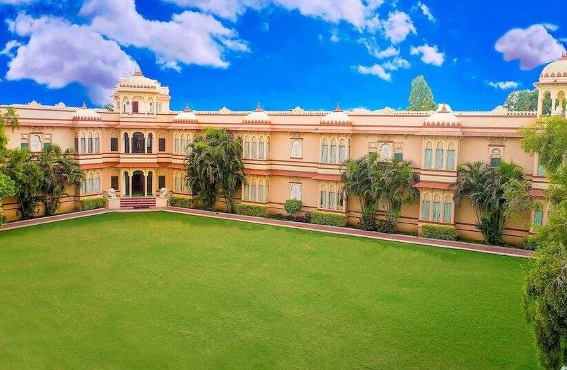 Hotel Jüsta Rajputana Resort & Convention Centre, Udaipur