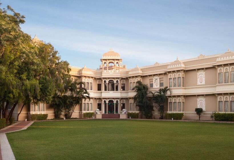 ホテル Jüsta Rajputana Resort & Convention Centre, Udaipur