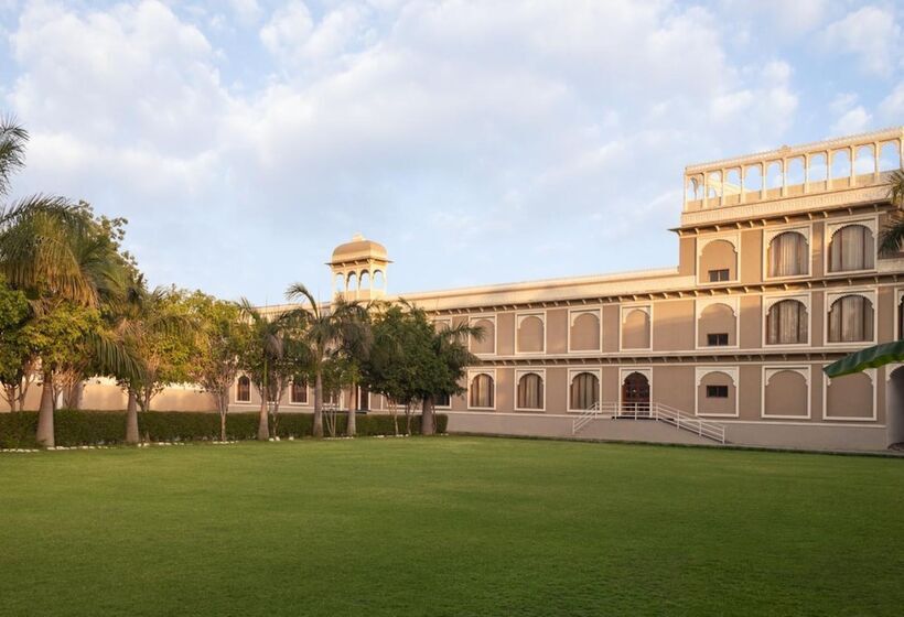 Hotel Jüsta Rajputana Resort & Convention Centre, Udaipur