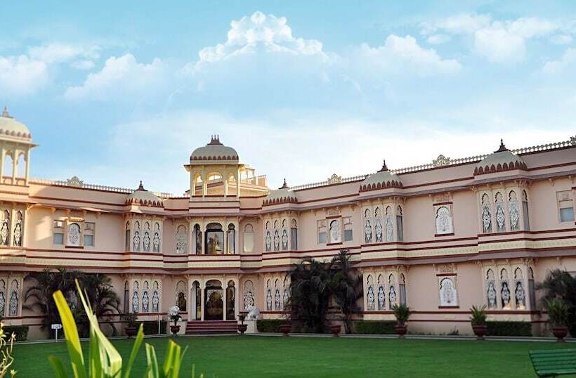 Hotel Jüsta Rajputana Resort & Convention Centre, Udaipur