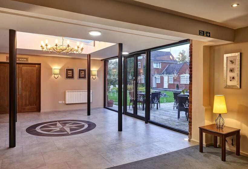 בית מלון כפרי Kings Court